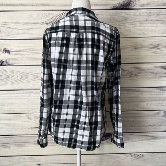 Old Navy Black & White Plaid Button Down Flannel Shirt - Picture 4 of 6